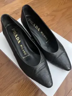 お値下げ　PRADA パンプス ブラック. 34 1/2のサムネイル