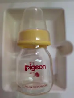ピジョン スリムタイプ哺乳びん 果汁用 50ml 耐熱ガラス製