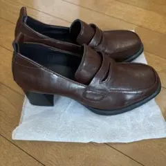 SHEIN チャンキーヒールローファー