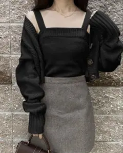 クロップド丈カーディガンXキャミソールニットアンサンブル　ブラック