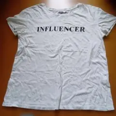 Bershka INFLUENCER Tシャツ Mサイズ　郵宅のサムネイル
