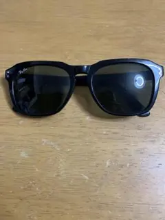Ray-Ban ブラック スクエア サングラス