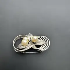 シルバー 花型ブローチ パール付き