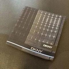 新品未使用 DKNY ダナ・キャラン メンズ ハンカチ ブラックカラーのサムネイル