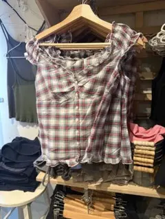 Brandy melvilleチェック柄フリルキャミソール