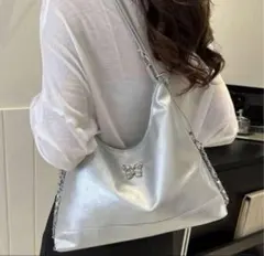 シルバー ショルダーバッグ