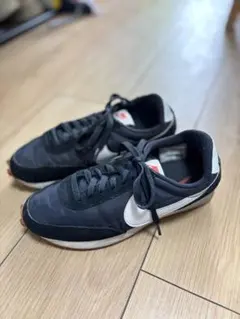 NIKE　ナイキ　スニーカー　DAY BREAK デイブレイク　24.5cm