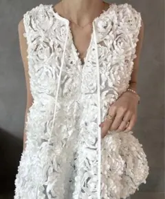 TORRAZZO DONNAトラッツォドンナ フローラルシアーフレアトップス