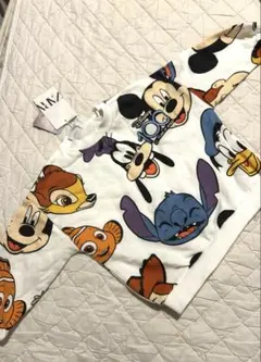 ディズニープリント トレーナー 98cm 100周年　総柄　ZARA