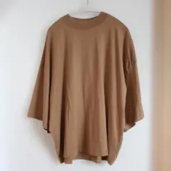 コス COS モックネックオーバーサイズ五分袖Tシャツのサムネイル