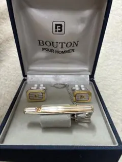 BOUTON POUR HOMMER カフスボタン タイピン セット 箱付き