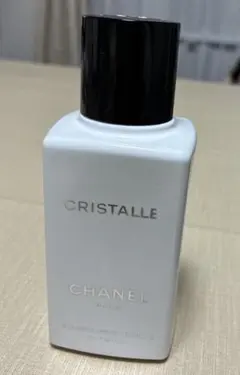 『CHANEL』 クリスタル　エマルジョン ボディー用　乳液