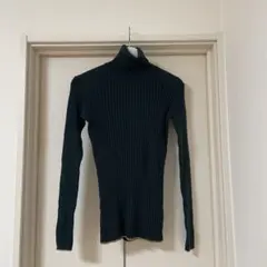 リブ編みタートルネックセーター ダークグリーン