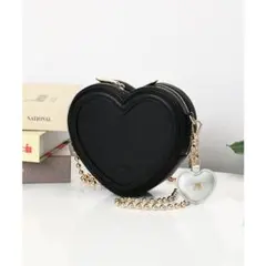 ハート型 ブラック ショルダーバッグ　ジュエティ　ブラック