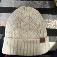 アイボリー ケーブル編みニット帽
