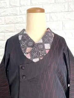 【超美品】着物コート へちま衿 黒/赤茶 波文様 曲線柄 上品な光沢 モダン