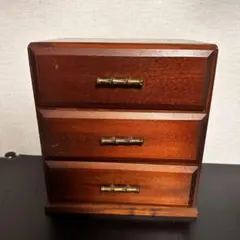 Item thumbnail for item 12f2f40c-db8e-46e8-9cf1-1142cc0cdcbc