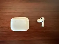 AirPods pro第一世代　本体と右耳は正常、左耳はジャンク品