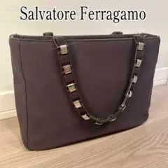 定番✨Salvatore Ferragamoシルバーチェーン ロゴ ハンドバッグ