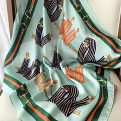 Sー11 ❤️スカーフ❤️正方形❤️首元華やか❤️大人カラー