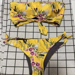 Alexiastam イエローフラワー ビキニ 上のみSのサムネイル