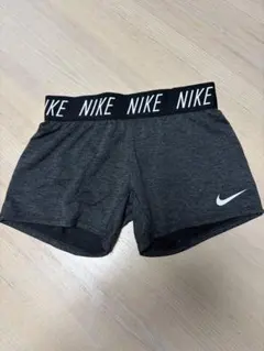 NIKE Dri-FIT ハーフパンツ 140センチ