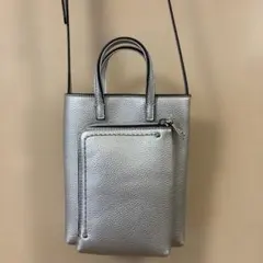 斜めがけ　ショルダーバッグ　シルバー　カードケース付き　美品