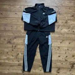 adidasウィンドブレーカ上下セットアップ