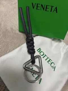 レイチェル様専用　BOTTEGA VENETA トライアングル キーリング ネロ