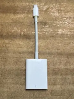 Apple Lightning-SDカードカメラリーダー A1595