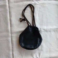 20/80　TWENTY　EIGHTY 　黒 　レザー 巾着型ショルダーバッグ