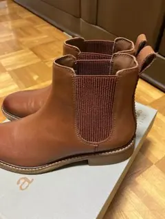 Clarks Artisan サイドゴアブーツ ブラウンのサムネイル