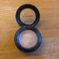 MAC スモールアイシャドウ JEST