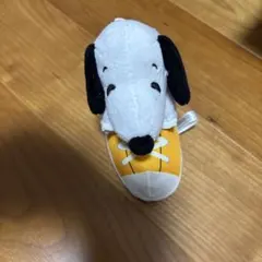 スヌーピー スニーカー型ぬいぐるみ