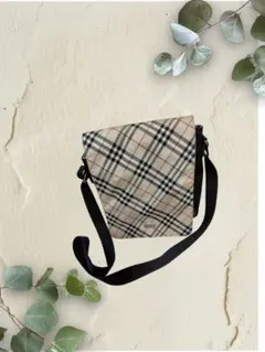 バーバリーBurberry チェック柄 ショルダーナイロン斜め掛け軽量現品限り