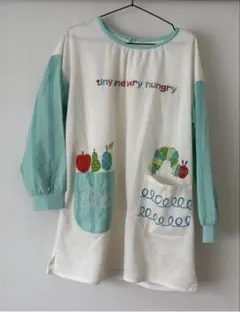 はらぺこあおむし　エプロン