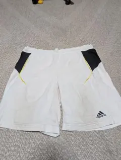 adidas ショートパンツ ホワイト