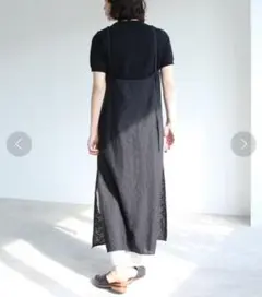 単色花刺繍 エプロンワンピース