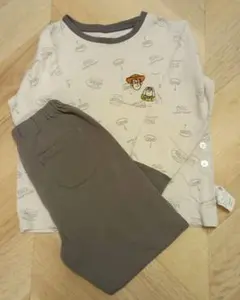 Item thumbnail for item 4b83aa59-88f1-4399-9dbc-0cc5e51a0f3c