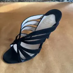 Christian Louboutin 黒 スエード ミュール