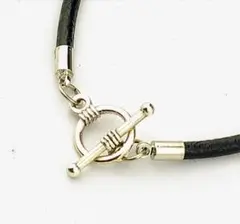 牛革レザーコード　ブレスレット　マンテル　 ブラック　バングル