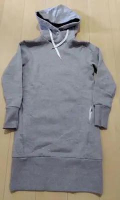 ☆新品未使用品　裏起毛フード付きチュニック