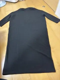 ワンピース　エンボス　黒