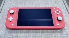 【美品】Nintendo Switch Lite 本体 コーラル（ピンク）