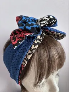 青いリボン付きヒョウ柄ヘアバンド