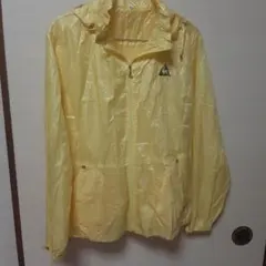 イエローフード付き軽量ジャケット