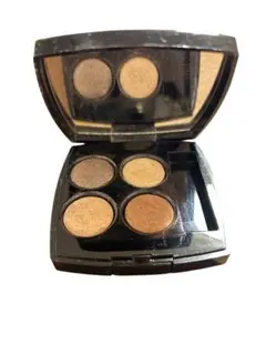 シャネル レ キャトル オンブル クアドラ アイシャドウ 84 ガレ