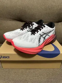 アシックス　NOVABLAST3 26cm