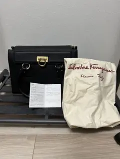 ガンチーニ lotty Salvatore Ferragamo 黒 レザー