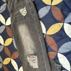 ダメージ加工 グレー スリムフィットデニムパンツ